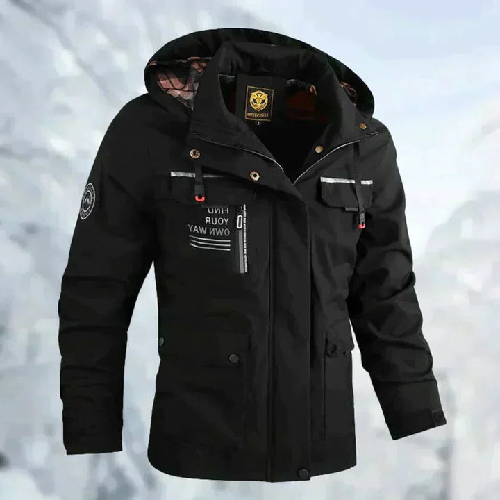Męska kurtka outdoorowa wodoodporna stylizacja na modelu