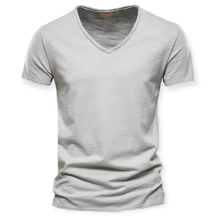 Modny t-shirt męski z krótkim rękawem w ujęciu całościowym