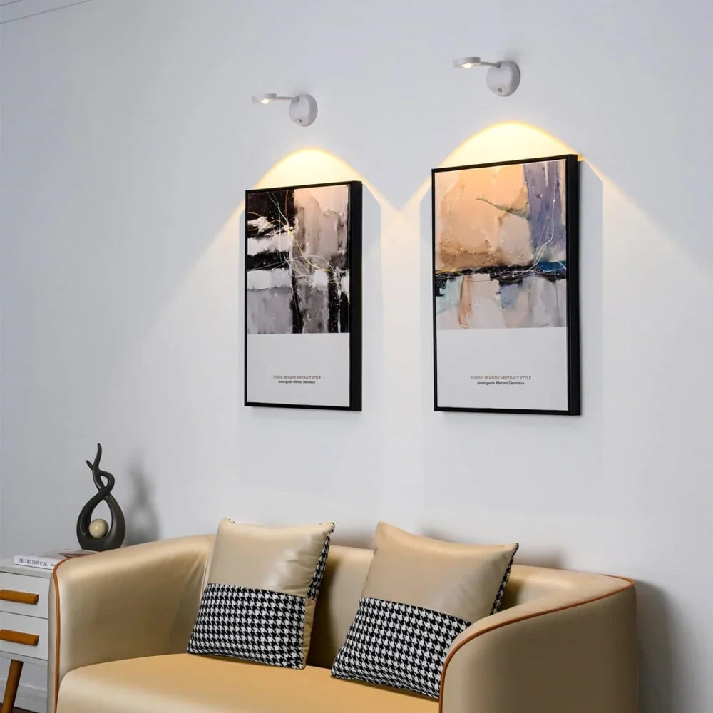 Inteligentna lampa ścienna LED z czujnikiem ruchu i regulacją światła, idealna do przedpokoju i sypialni.
