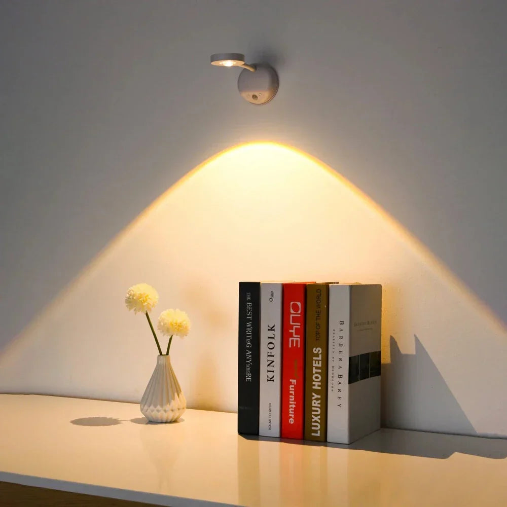 Wszechstronna lampa LED z czujnikiem ruchu i regulacją jasności. Idealna do oświetlenia przedpokoju, kuchni, sypialni.