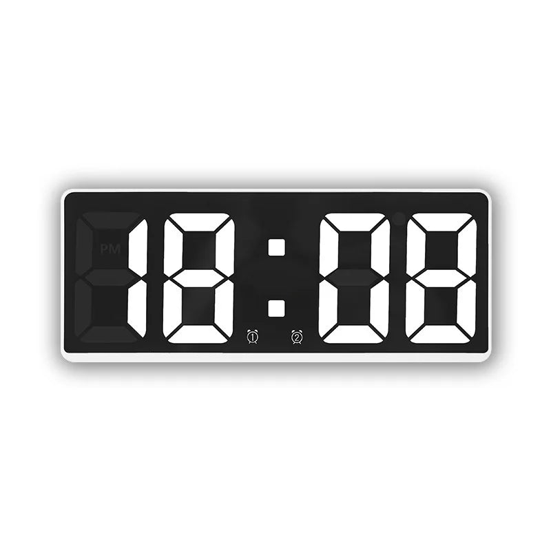 Wielofunkcyjne lustro zintegrowane z zegarem LED i alarmem, nowoczesny element wyposażenia sypialni.