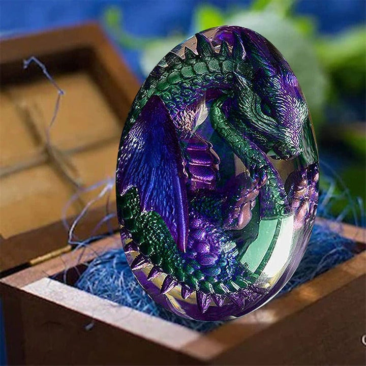 Interaktywne jajo smoka z wykluwającym się smokiem, ozdobna figurka fantasy.