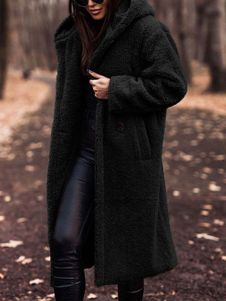 Stylowy płaszcz teddy damski oversize zapinany na guziki