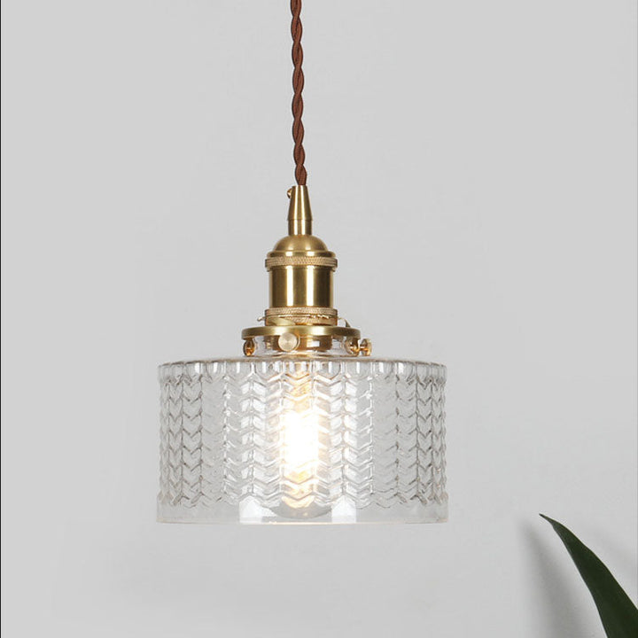 Zielona szklana lampa wisząca, mosiężny akcent. Japoński design do nowoczesnych wnętrz.