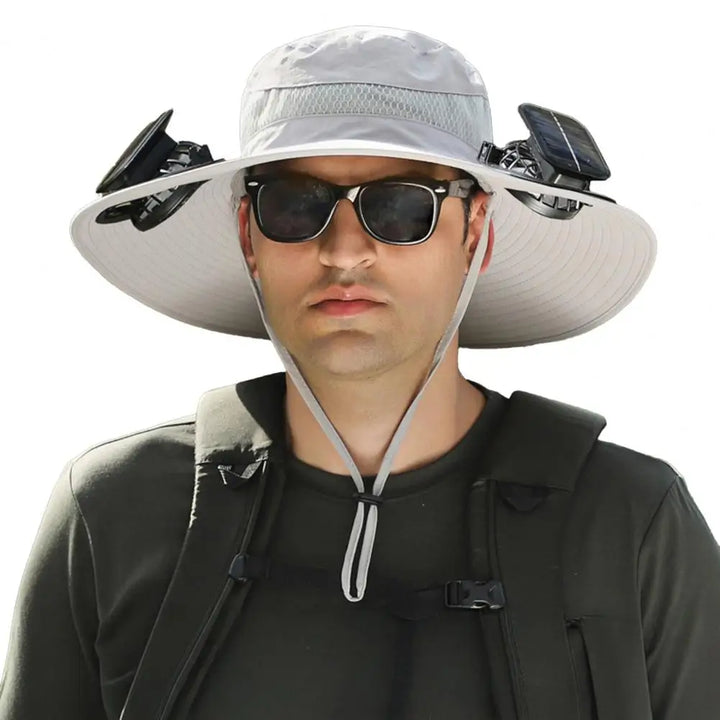 Praktyczny kapelusz solarny unisex z wentylatorem. Składany, UPF 50, doskonały na podróże i słońce.