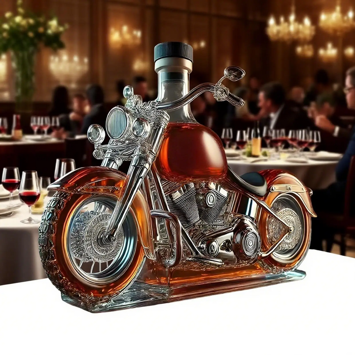 Elegancka karafka motocykl do whisky, stylowy dodatek do domowego baru i wyjątkowy prezent.
