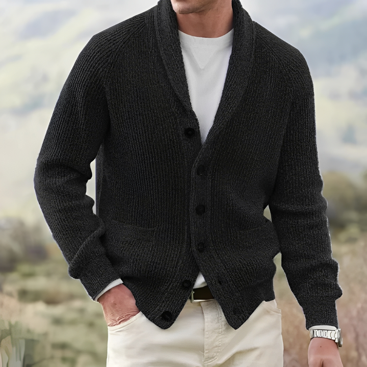 Kardigan męski Kendrik, elegancki i casualowy sweter, niezbędny element jesiennej i zimowej garderoby.