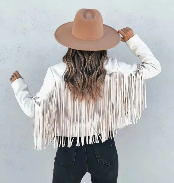 Krótka kurtka damska w stylu boho, widok z profilu