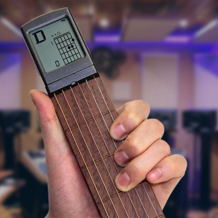 Przenośny trener gitarowy z LCD do szybkiej nauki akordów. Akcesorium gitarowe wspierające rozwój umiejętności.