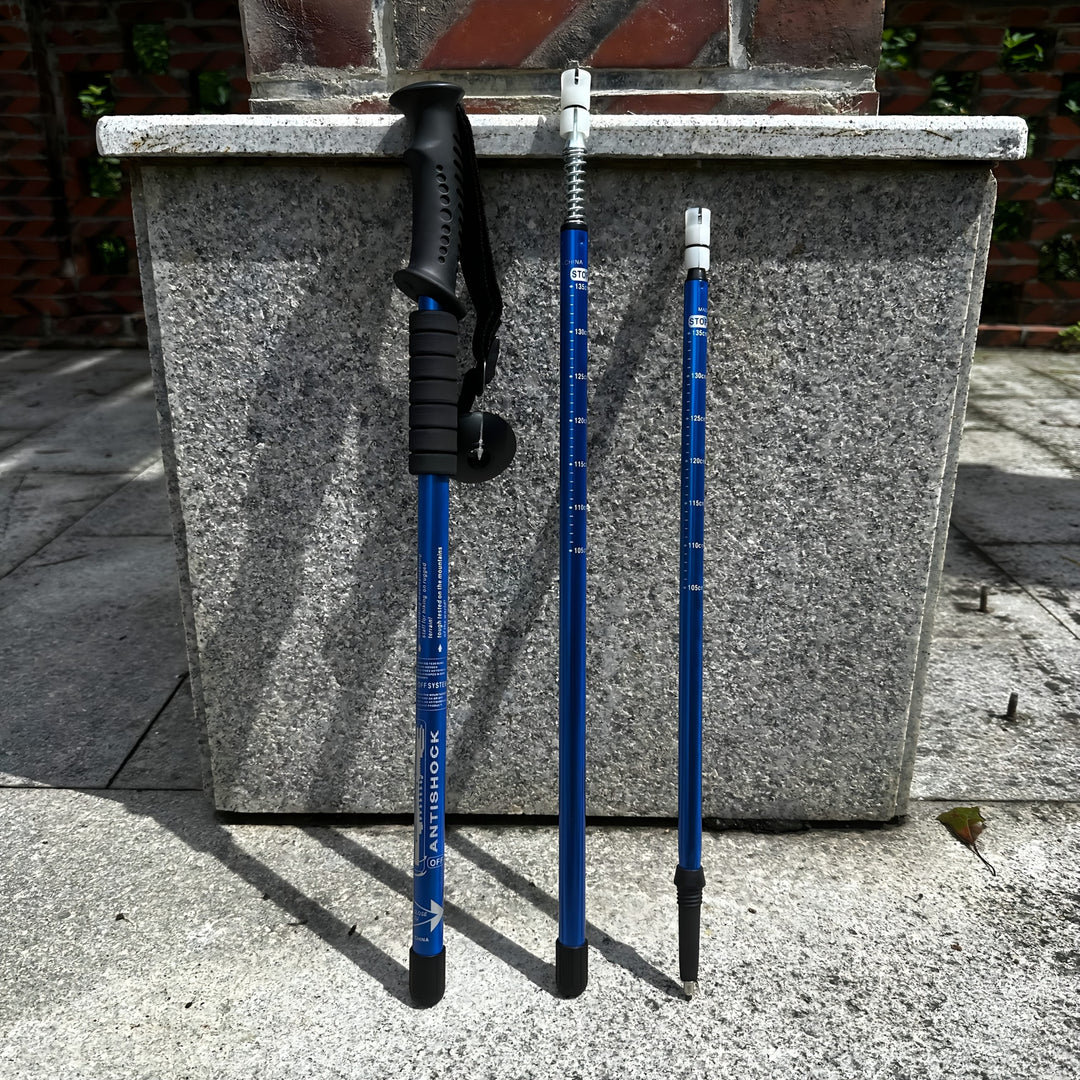 Para lekkich kijów trekkingowych unisex, regulowanych, amortyzujących wstrząsy. Idealne do nordic walking i górskich wędrówek.