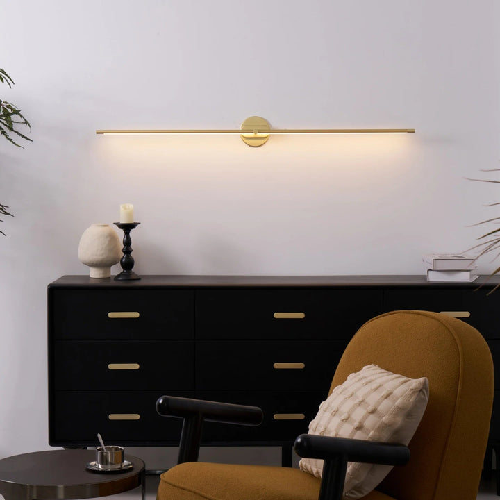 Aluminiowy kinkiet LED, lampa łazienkowa z ciepłym światłem. Minimalistyczne oświetlenie lustra.