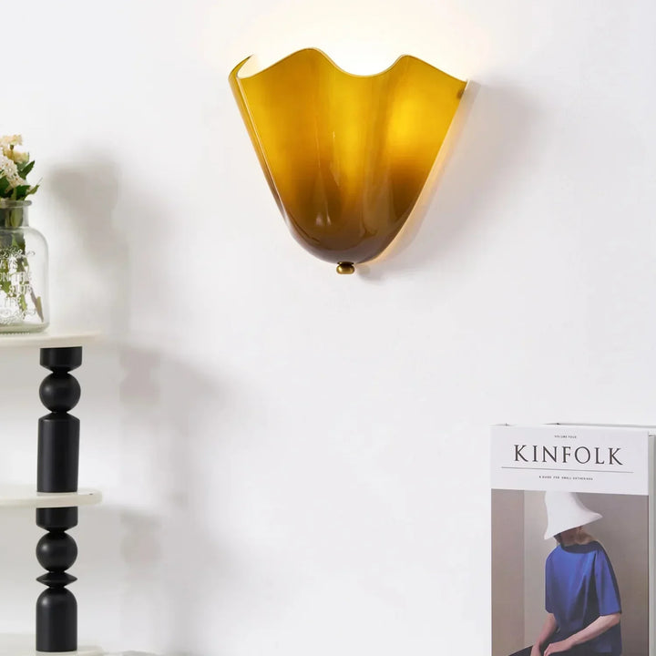 Lampa ścienna retro LED z kloszem witrażowym, do sypialni i przedpokoju.