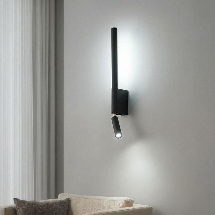 Stylowa lampa ścienna LED z podwójnym światłem, idealna do oświetlenia salonu.