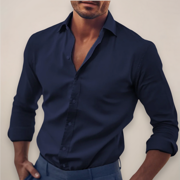 Męska koszula biznesowa slim fit w klasycznym kolorze, z długim rękawem. Idealna do biura.