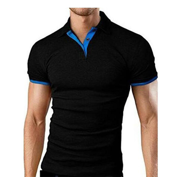 Klasyczna męska koszulka polo w granatowym kolorze, z krótkim rękawem, dopasowana, idealna na lato. Elegancki styl casual.