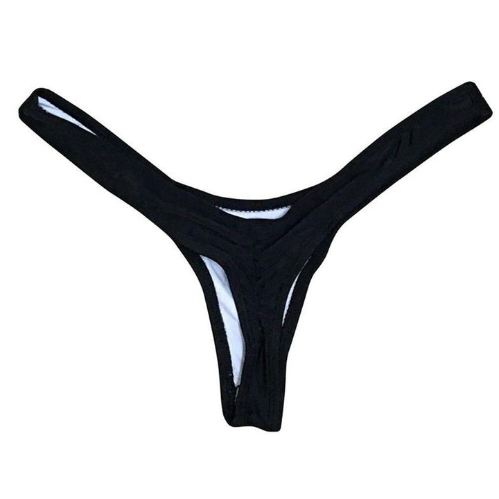 Czarne stringi bikini damskie, minimalistyczny dół stroju kąpielowego. Idealne na plażę, do opalania i na wakacje.