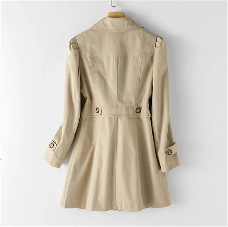 Damski płaszcz trench, elegancki i modny. Wiosenna narzutka z kołnierzem i paskiem, idealna na każdą okazję.