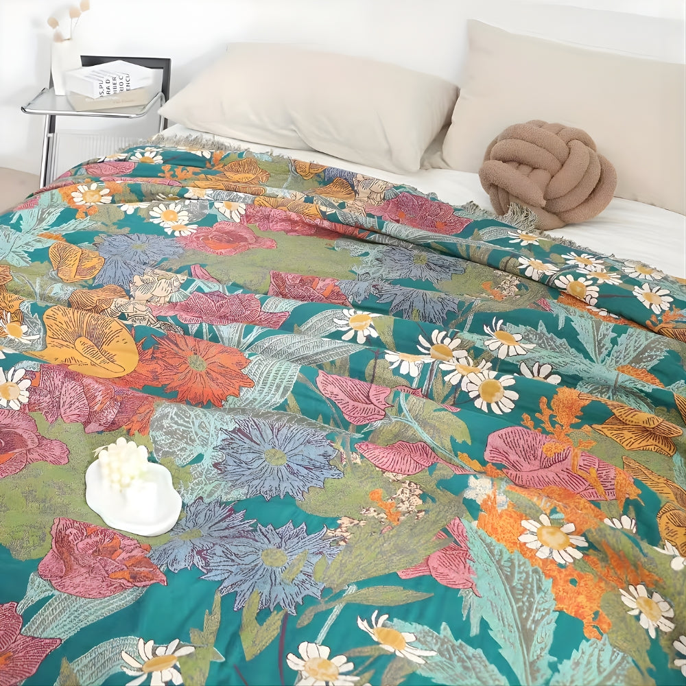 Przytulny koc boho z frędzlami, w stylu patchwork, z motywem kwiatowym, idealny do salonu, sypialni.