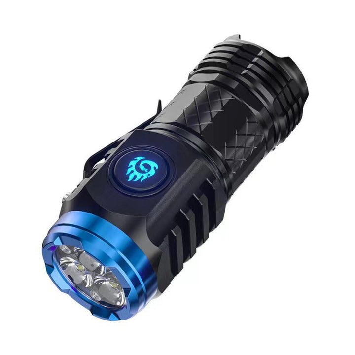 Mini latarka LED, duża moc. Mieści się w dłoni, idealna do kieszeni. Praktyczne oświetlenie.