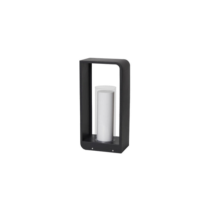 Wyłączona kwadratowa lampa ogrodowa LED, minimalistyczny element dekoracyjny.