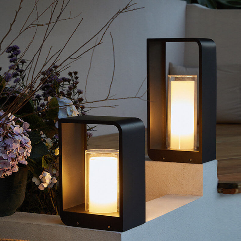 Wodoodporna lampa LED, idealna do oświetlenia tarasu i ogrodu w każdą pogodę.