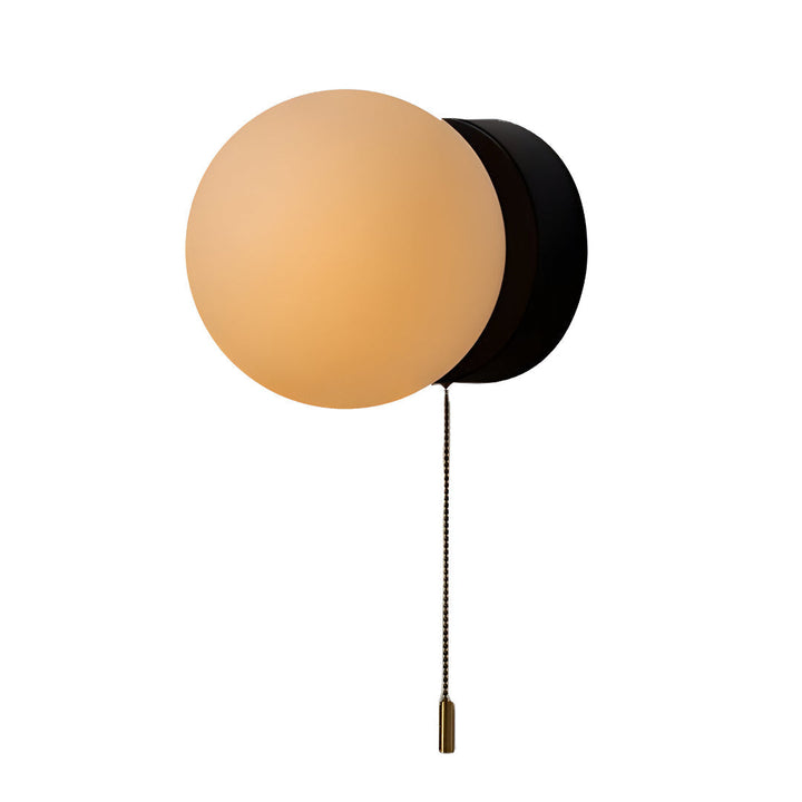 Stylowa lampa ścienna LED skandynawska z czarnym wykończeniem i szklanym kloszem. Przytulne oświetlenie design.