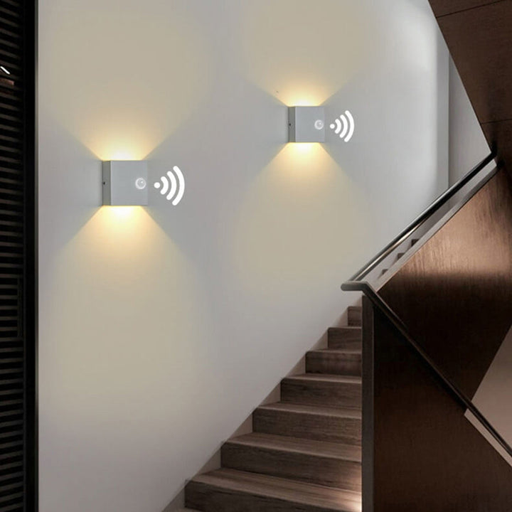 Nowoczesna lampa LED ścienna z czujnikiem ruchu, zewnętrzne oświetlenie bezpieczeństwa dla domu.