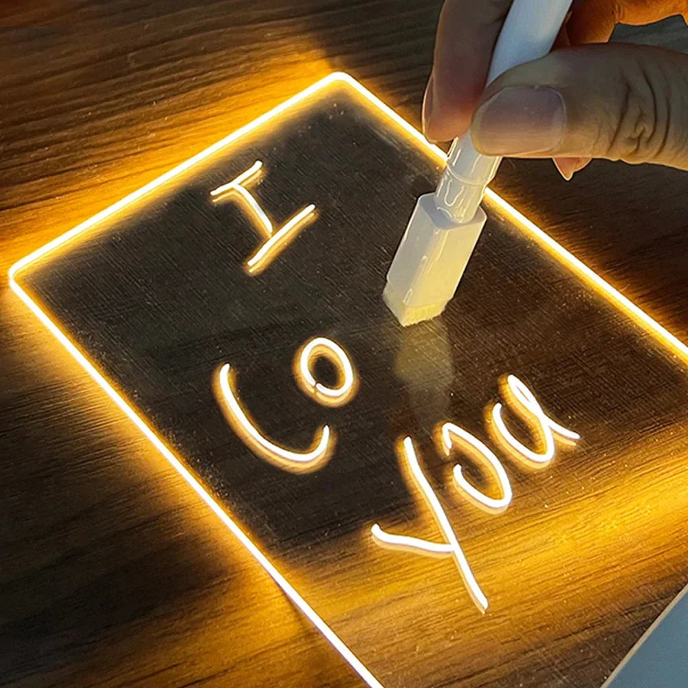 Funkcjonalna lampa nocna LED z podświetlaną tablicą do notatek. Stwórz przytulną atmosferę w domu.