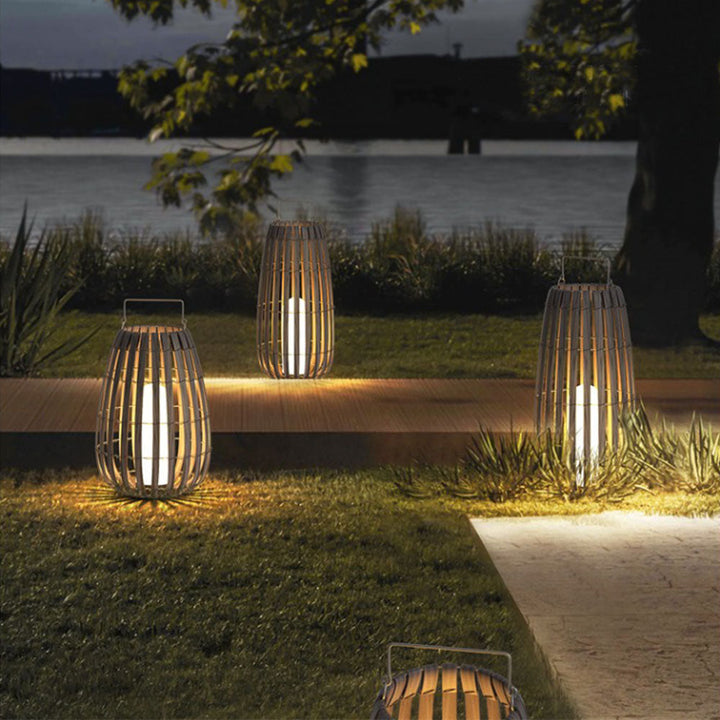 Elegancka lampa LED retro na taras, solarna, styl vintage – do ogrodu i na balkon.
