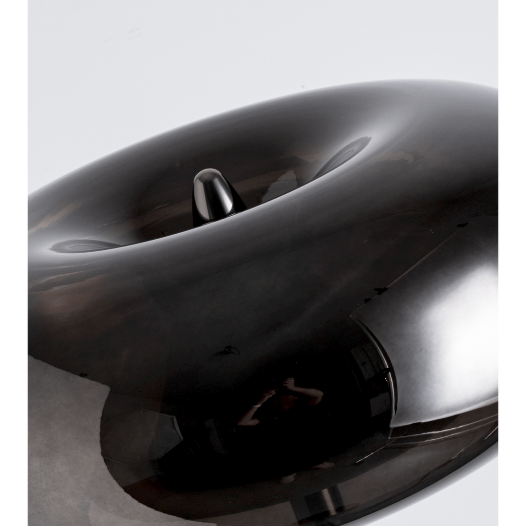 Stylowa lampa podłogowa LED, czarna. Z pilotem, nowoczesny design. Idealna do salonu, sypialni, biura.