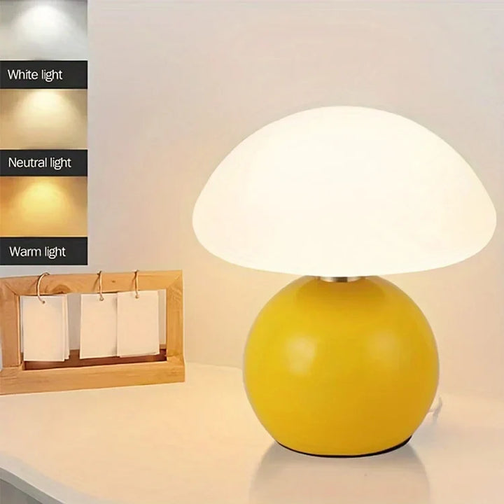 Designerska lampa stołowa Grzybek. Bauhaus, ceramika, nowoczesne oświetlenie do salonu.