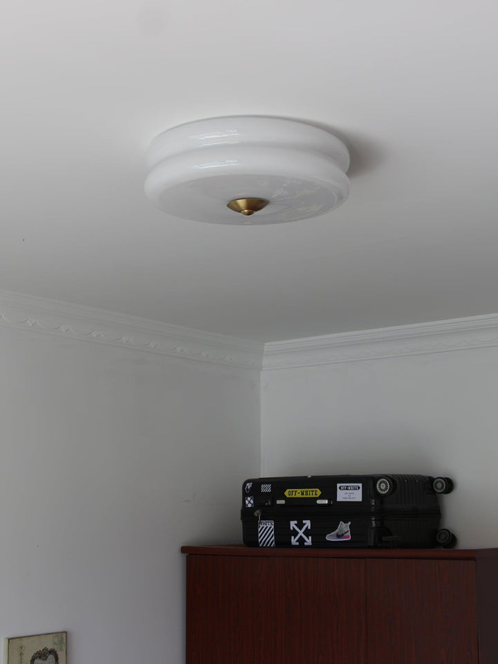 Stylowa lampa sufitowa vintage LED, chrom, oświetlenie jadalni. Elegancki żyrandol retro.