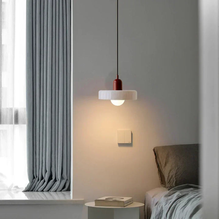 Nowoczesne oświetlenie sufitowe, minimalistyczny design. Do jadalni.
