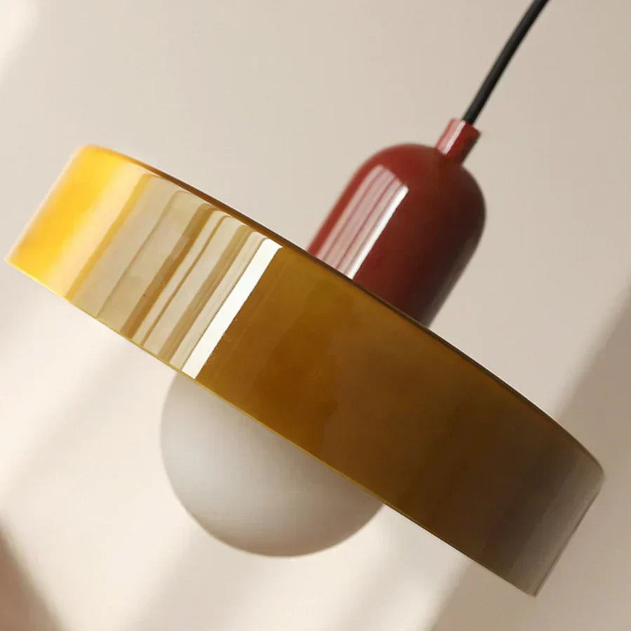 Lampa sufitowa do salonu, oświetlenie ambientowe. Skandynawski styl.