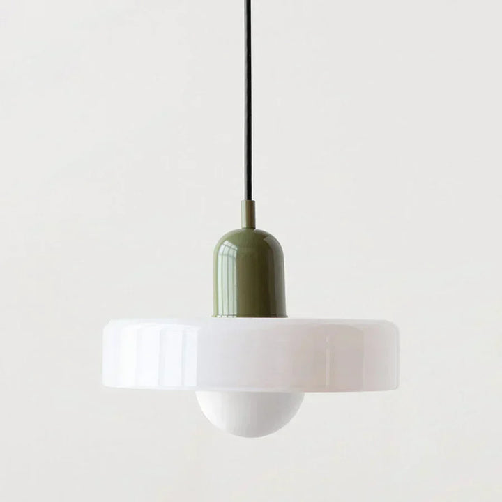 Lampa sufitowa do jadalni, nowoczesny design. Oświetlenie domu.