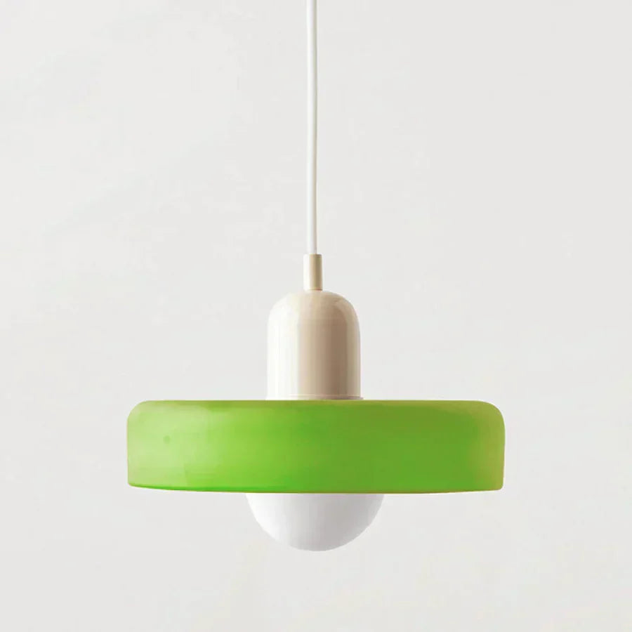 Lampa sufitowa, design skandynawski. Nowoczesne oświetlenie domu.