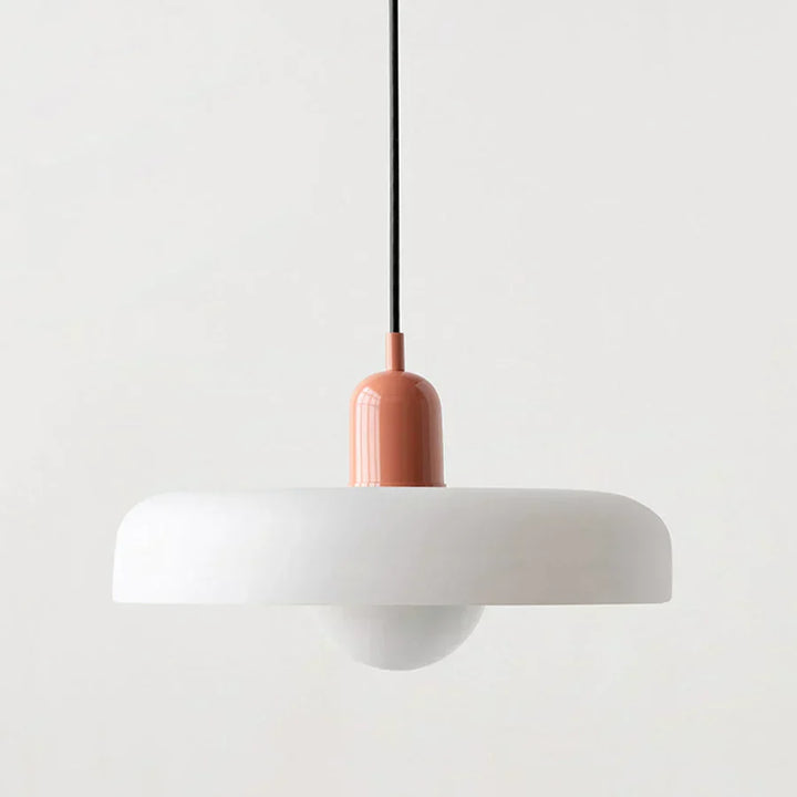 Lampa sufitowa do jadalni, ambientowy design. Nowoczesny styl.