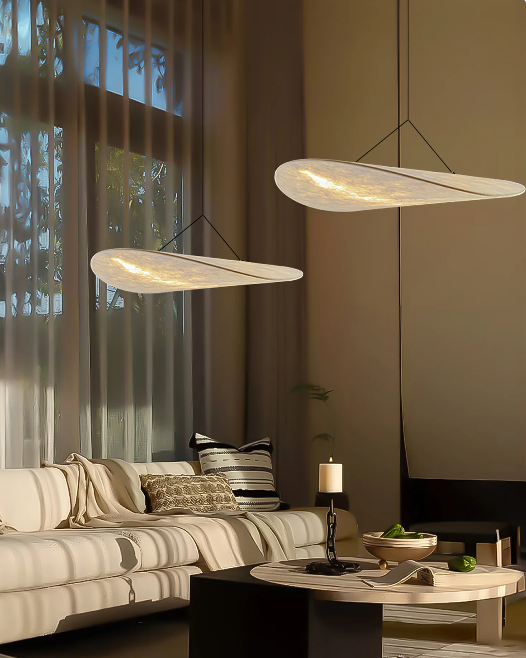 Designerska lampa sufitowa w stylu Japandi, eleganckie oświetlenie z ciepłym światłem do sypialni.
