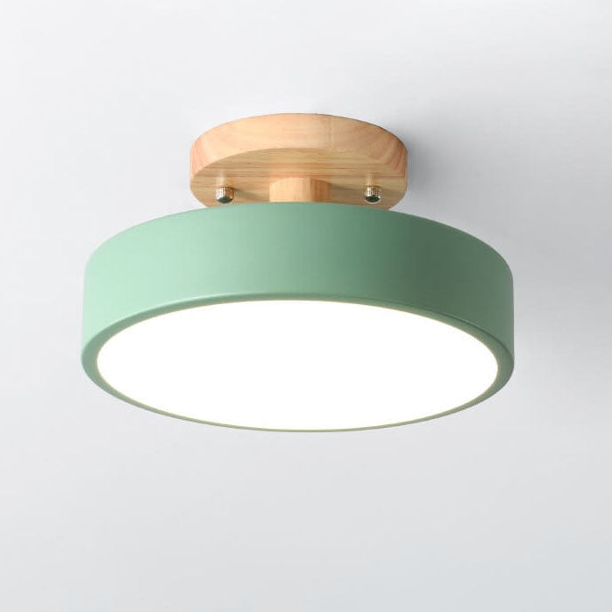 Lampa sufitowa LED, styl skandynawski, proste i eleganckie oświetlenie do nowoczesnego domu.