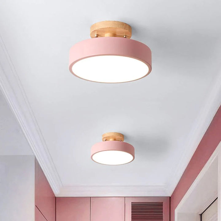 Lampa sufitowa z energooszczędną żarówką LED, skandynawski styl.