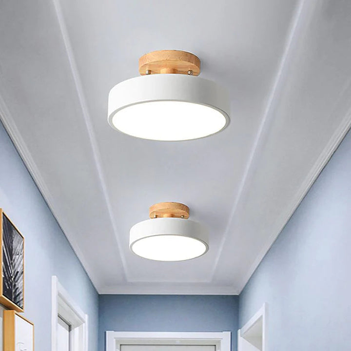 Skandynawska lampa sufitowa zintegrowana LED, do wnętrz.