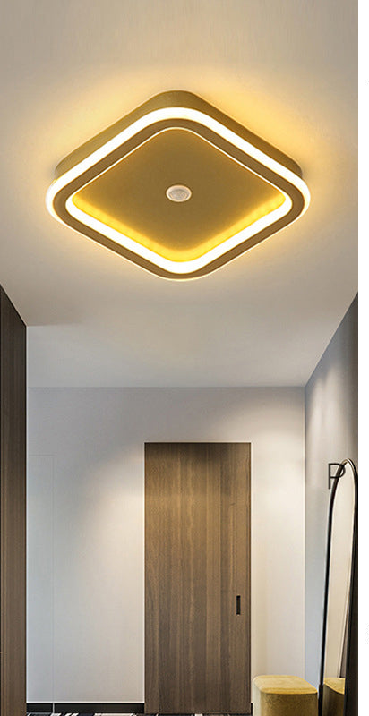 Lampa sufitowa LED z czujnikiem ruchu. Doskonałe oświetlenie do korytarza, garażu czy piwnicy.