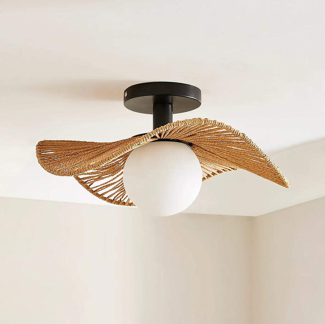 Designerska lampa sufitowa Tilda ze szkła i liny konopnej. Elegancka dekoracja.