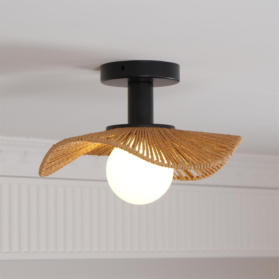 Lampa sufitowa Tilda, z liny konopnej i przezroczystego szkła. Elegancki design.