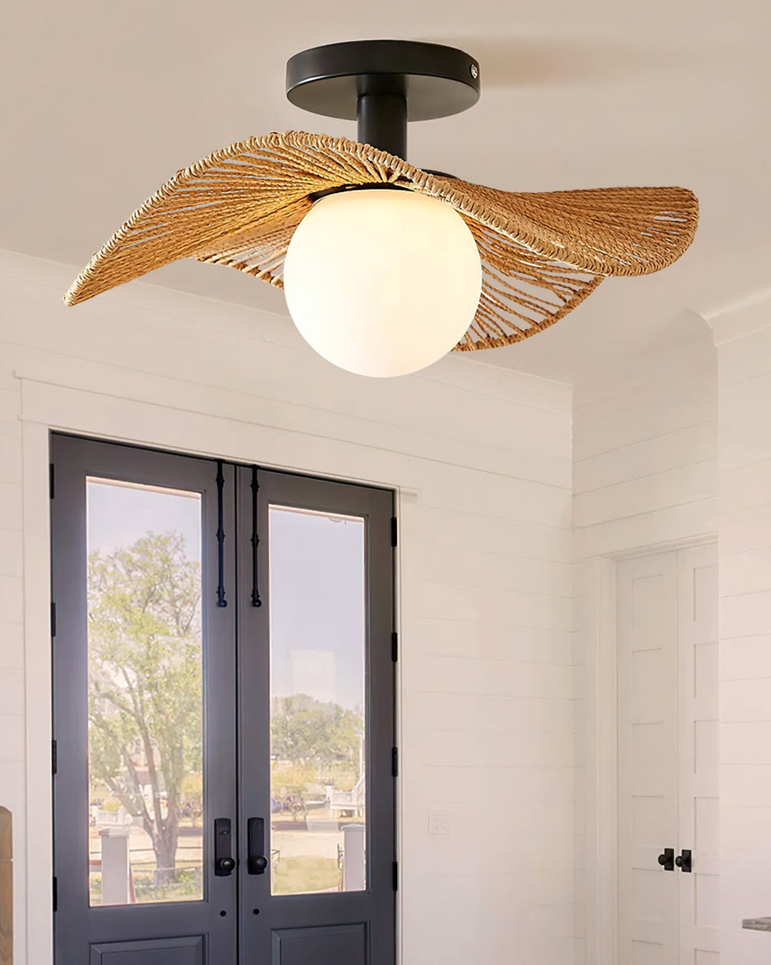 Elegancka lampa Tilda. Oświetlenie sufitowe, szkło i naturalna lina konopna.