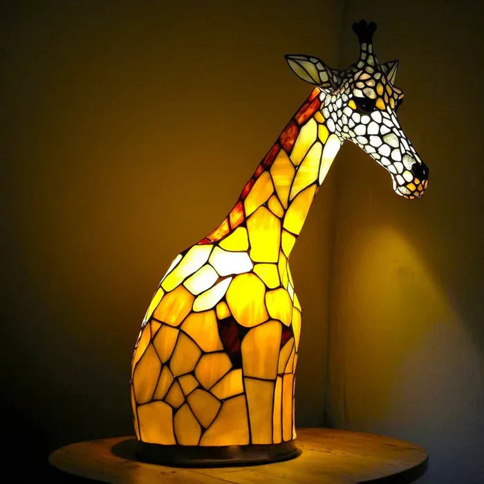 Artystyczna lampa sufitowa witrażowa: motyw kota. Unikatowa dekoracja i oświetlenie wnętrz domowych.