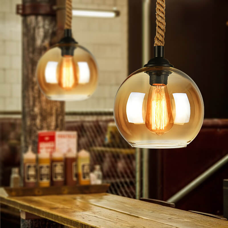 Lampa wisząca kula retro, idealne oświetlenie dekoracyjne do salonu.