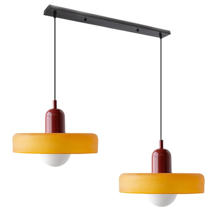 Minimalistyczna lampa wisząca z dwoma punktami światła, salon.