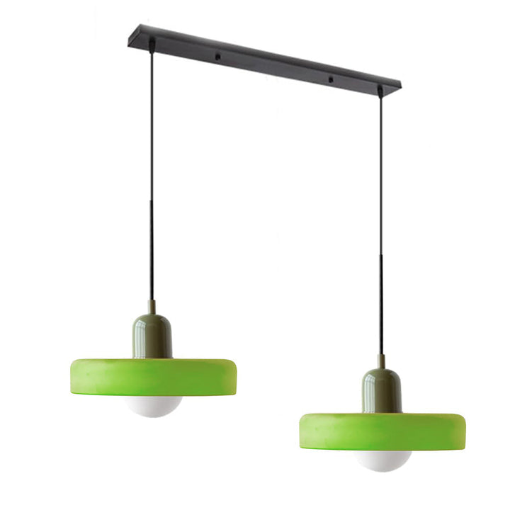 Nowoczesna lampa wisząca, dwa klosze, idealna do otwartych przestrzeni.