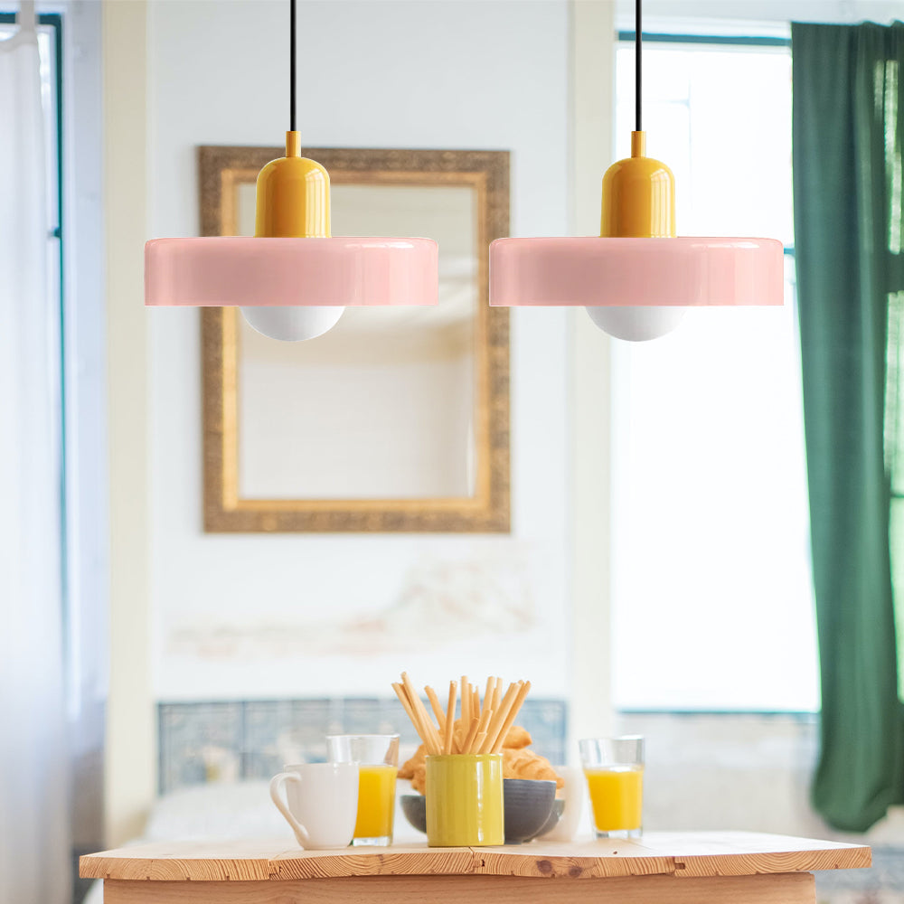 Lampa wisząca elegancka, z dwoma kloszami, nowoczesny design.